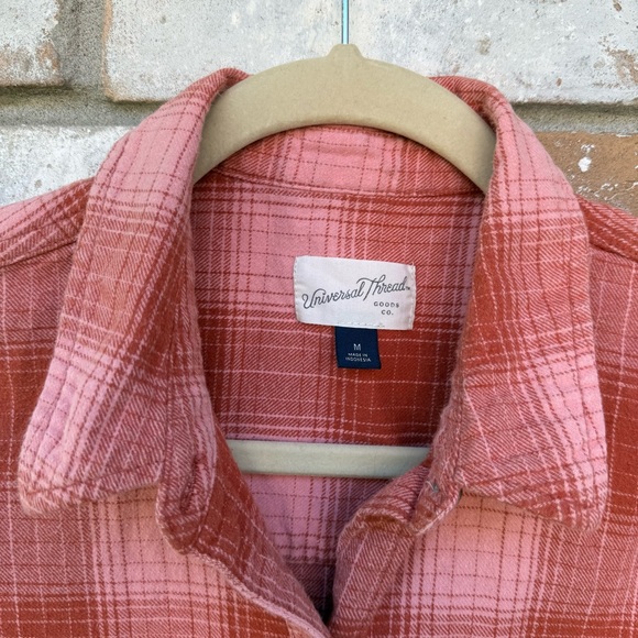 Universal Thread Flannel - Picture 2 of 8